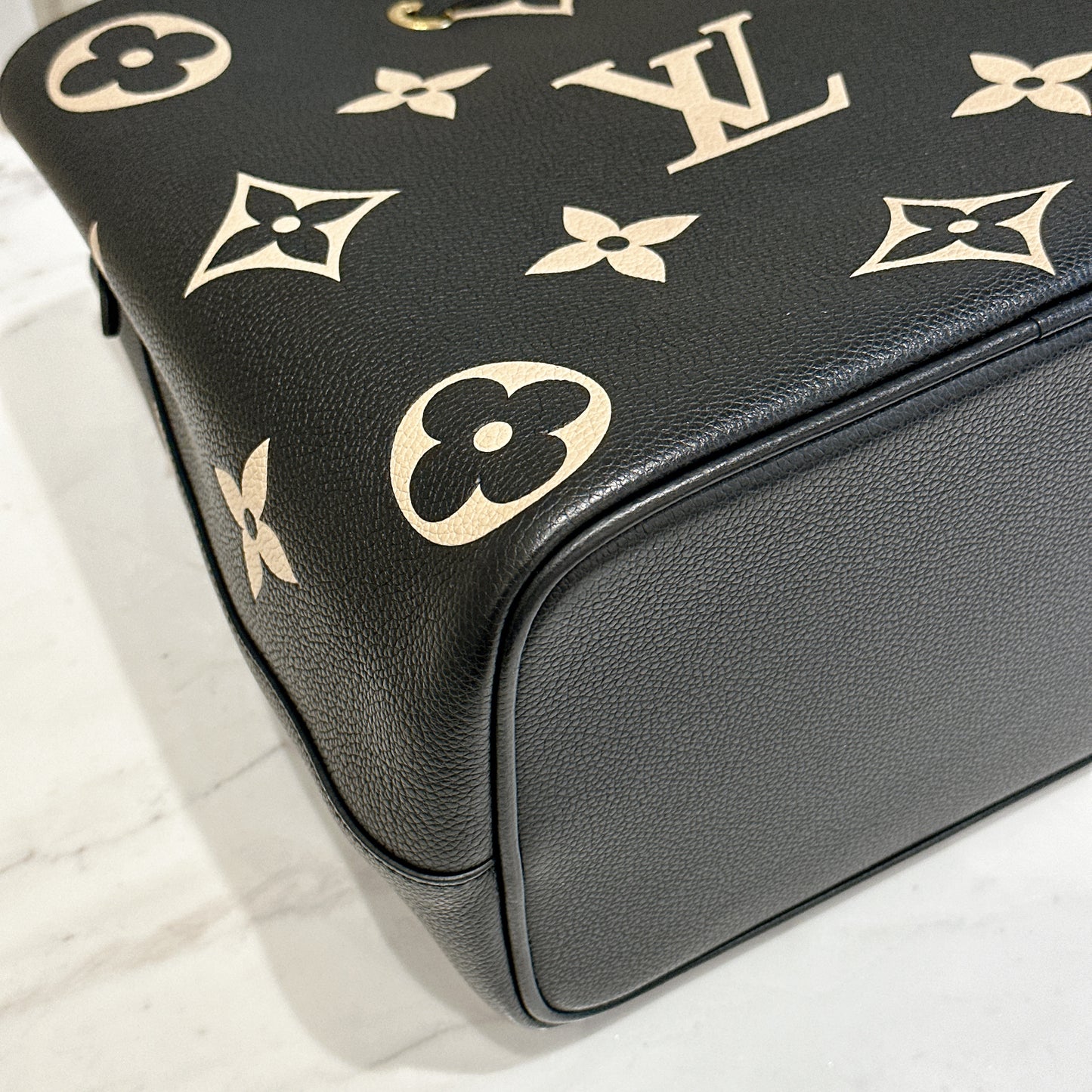 LV Neo Noe Black and Creme
