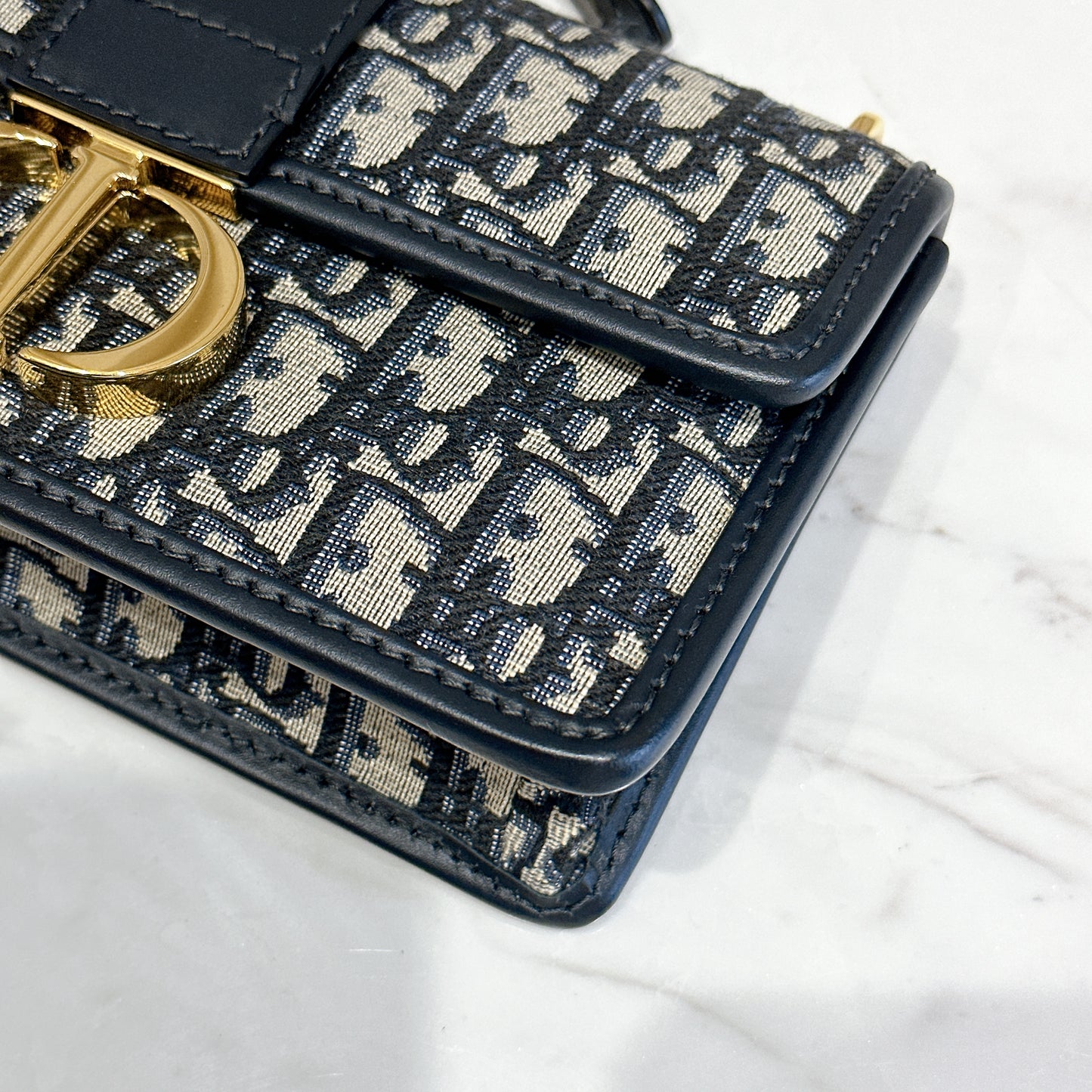 Dior Montaigne 30 East West