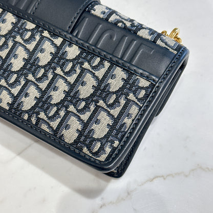 Dior Montaigne 30 East West