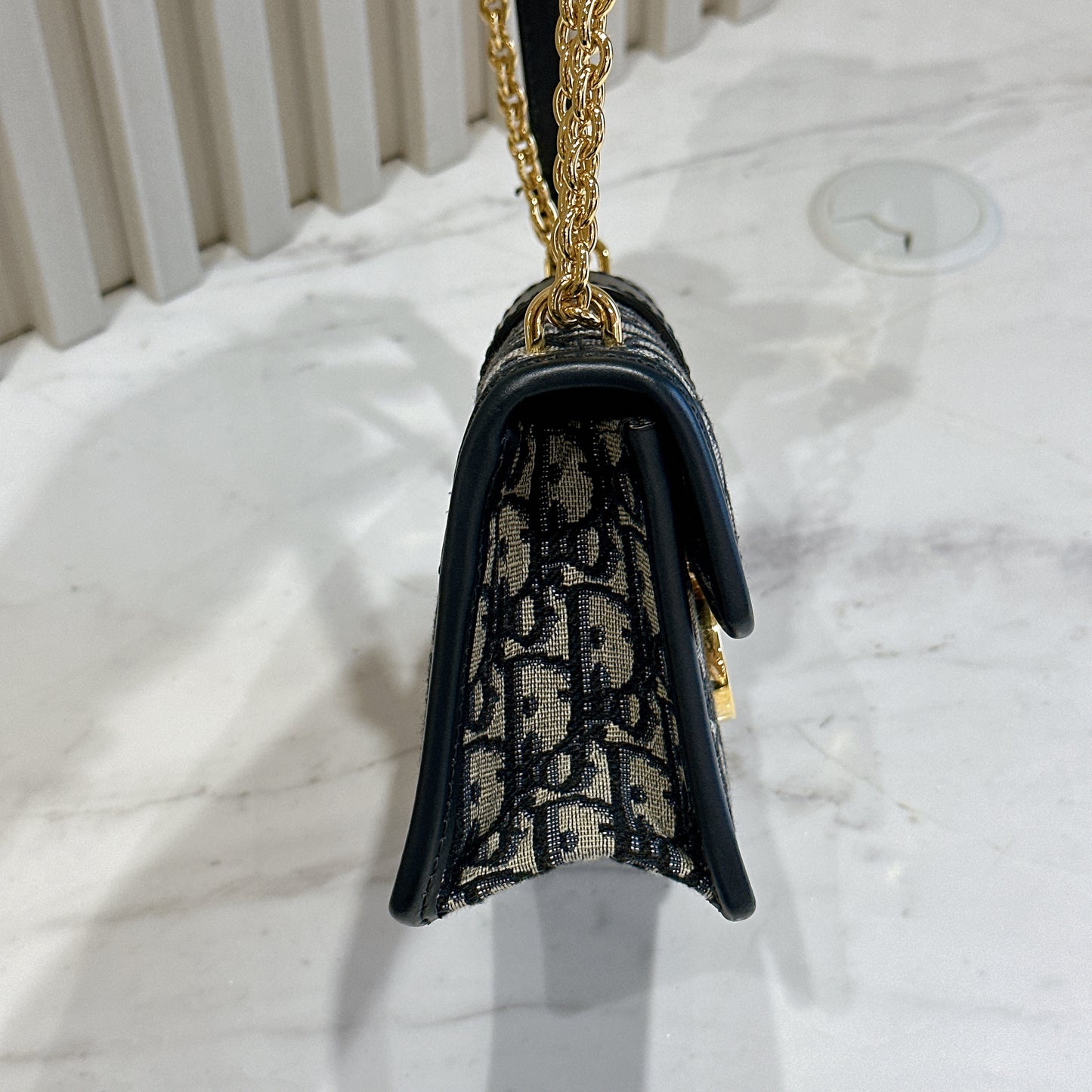 Dior Montaigne 30 East West