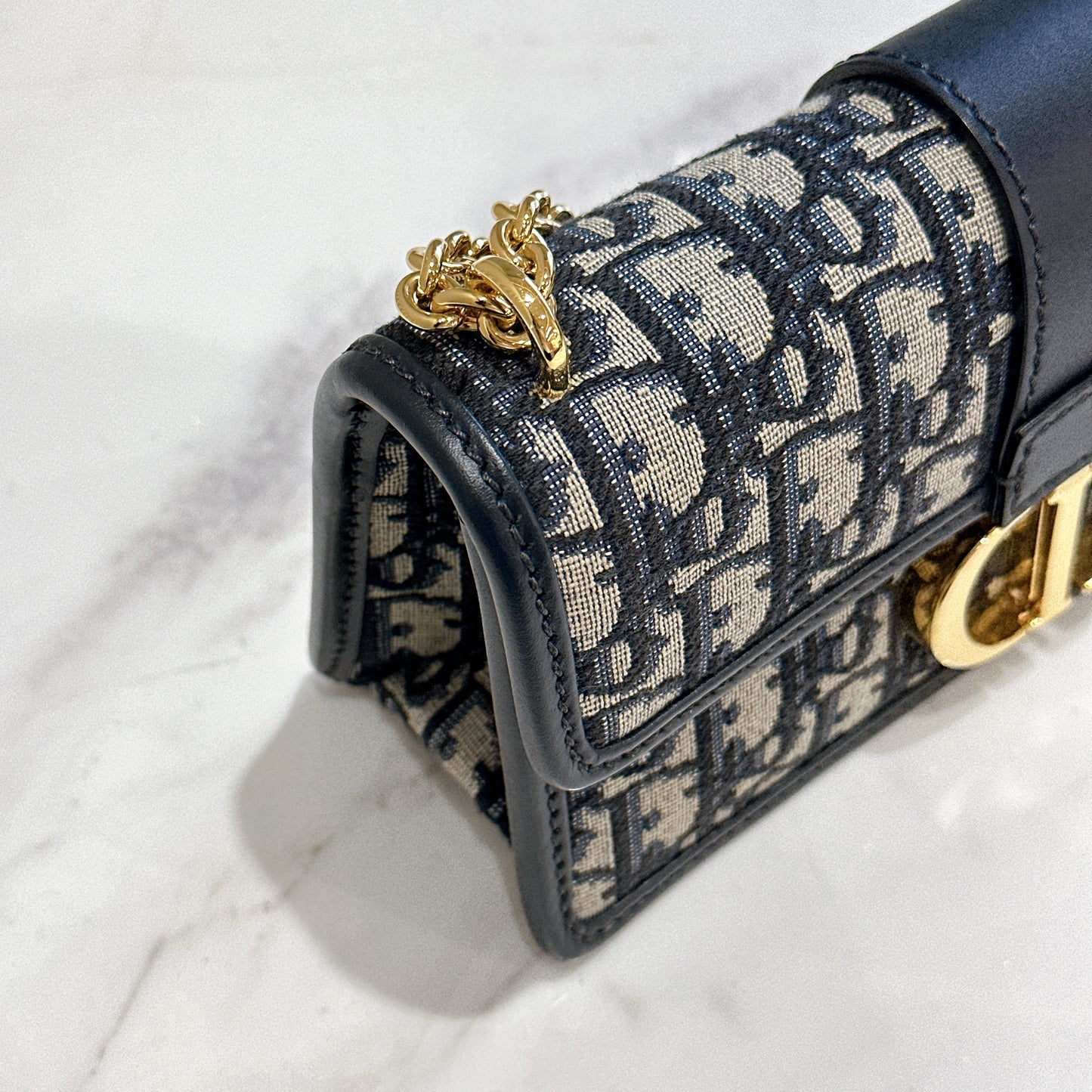 Dior Montaigne 30 East West