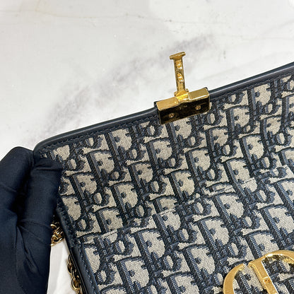 Dior Montaigne 30 East West