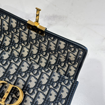 Dior Montaigne 30 East West