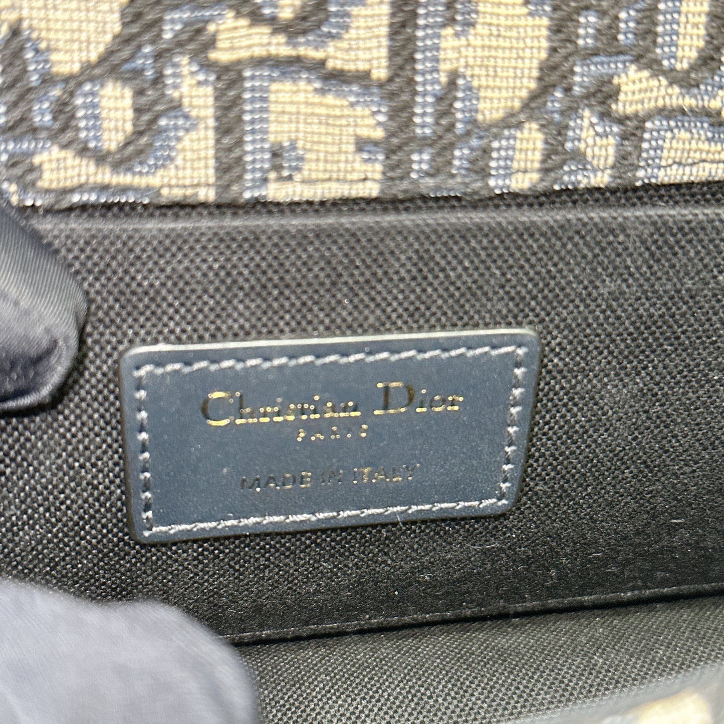 Dior Montaigne 30 East West