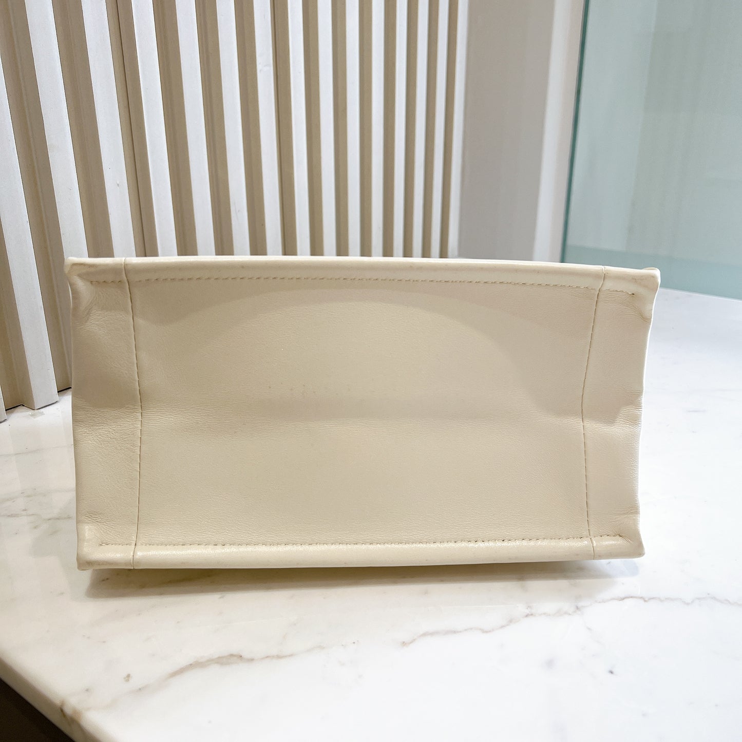 Dior Tote Bag Essential Archi Cannage White