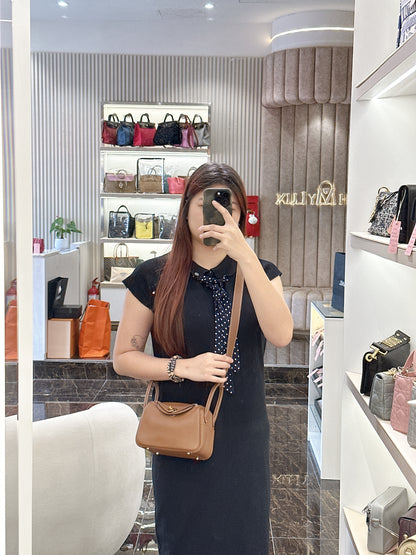 Hermes Mini Lindy in Gold