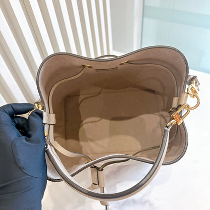 LV Neo Noe MM in Tourterelle / Creme