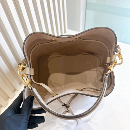 LV Neo Noe MM in Tourterelle / Creme