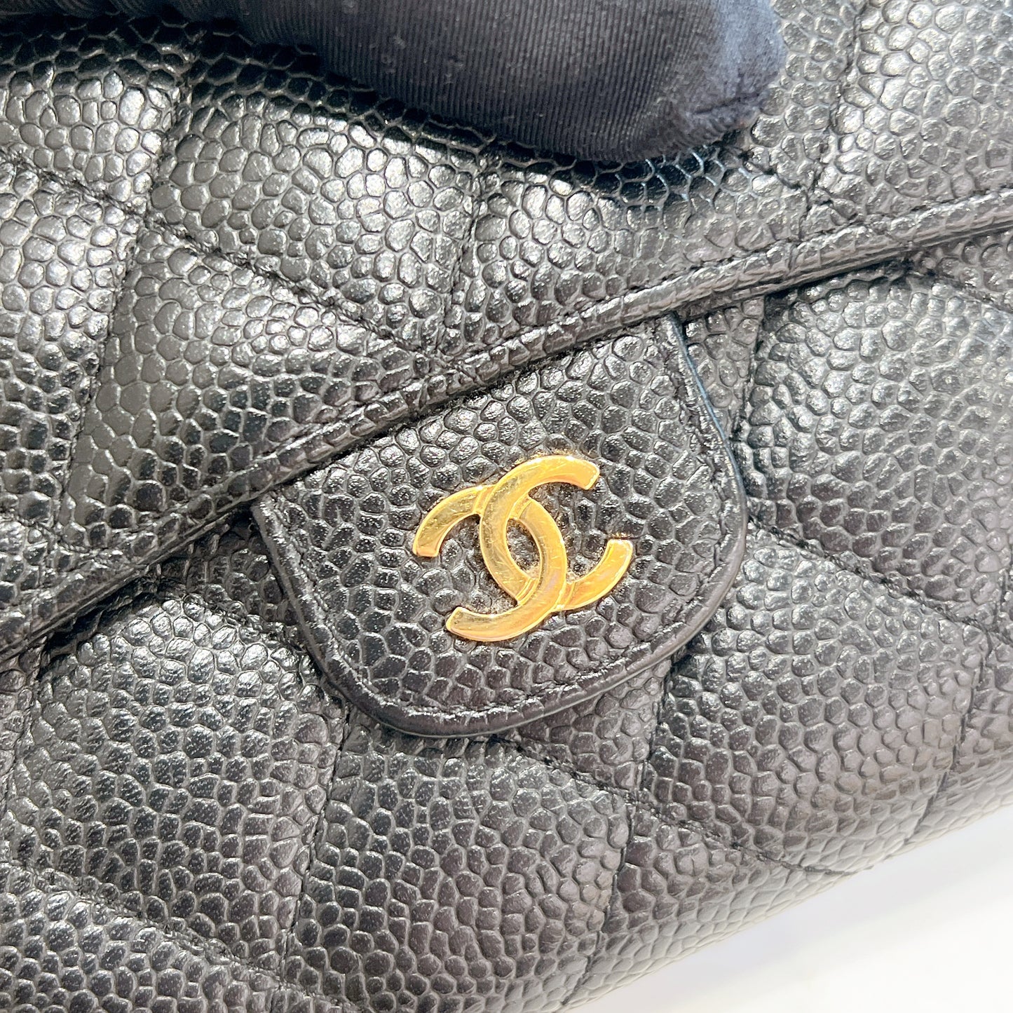 Chanel Classic Trifold Wallet in Black GHW