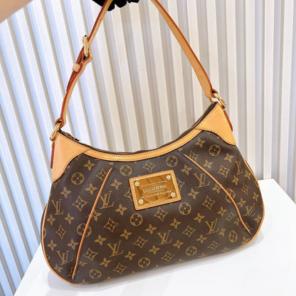 LV Monogram Thames GM