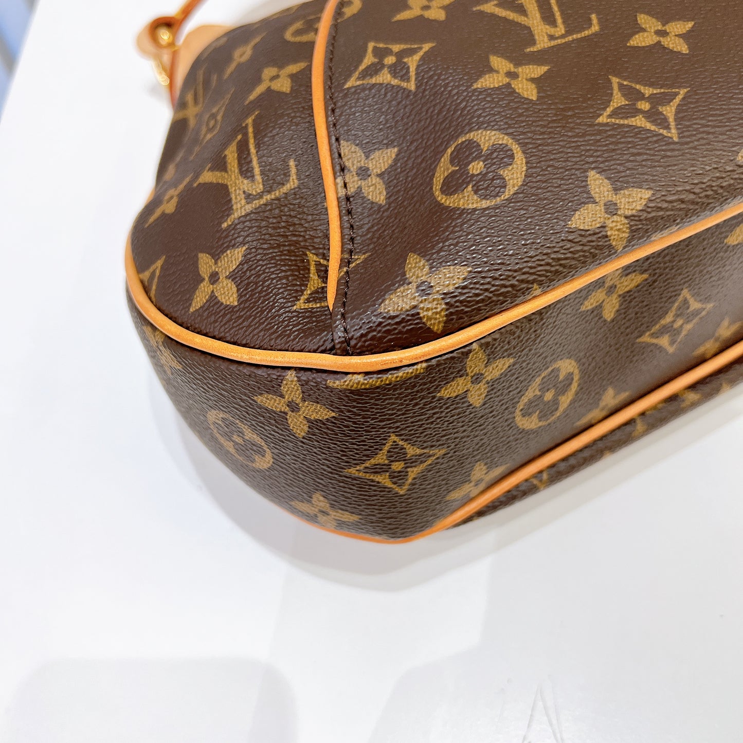 LV Monogram Thames GM