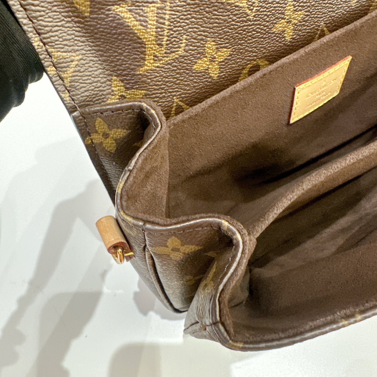 LV Monogram Pochette Metis