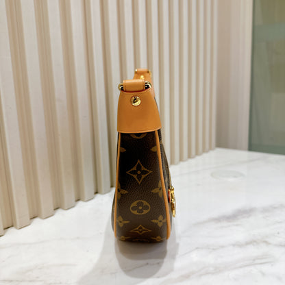 LV Monogram Loop