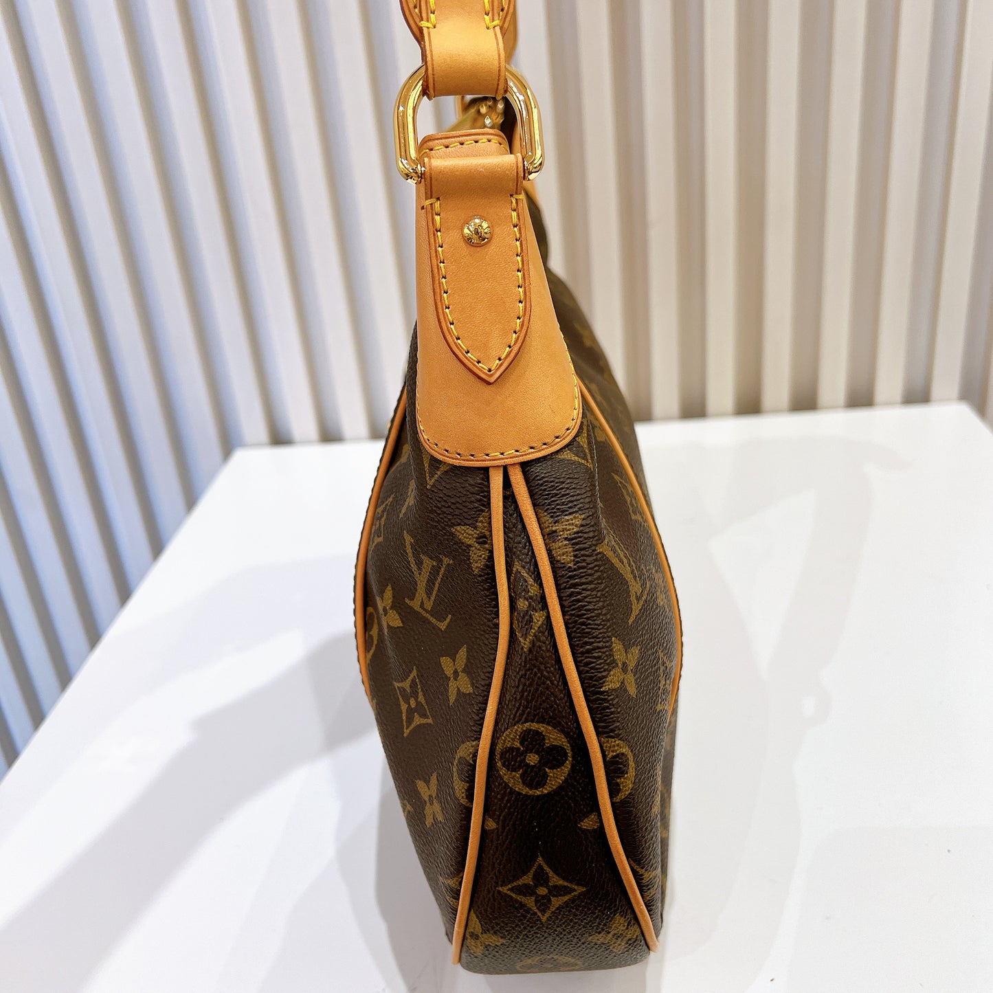 LV Monogram Thames GM