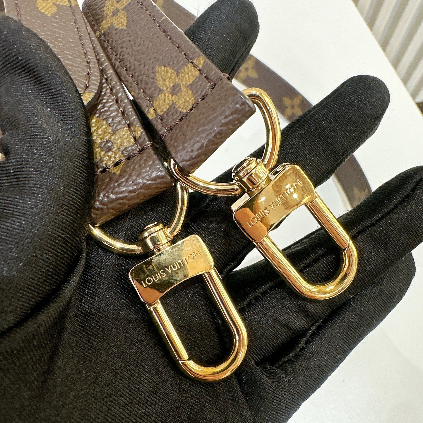 LV Monogram Pochette Metis