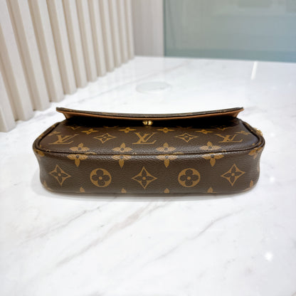 LV Monogram Ivy