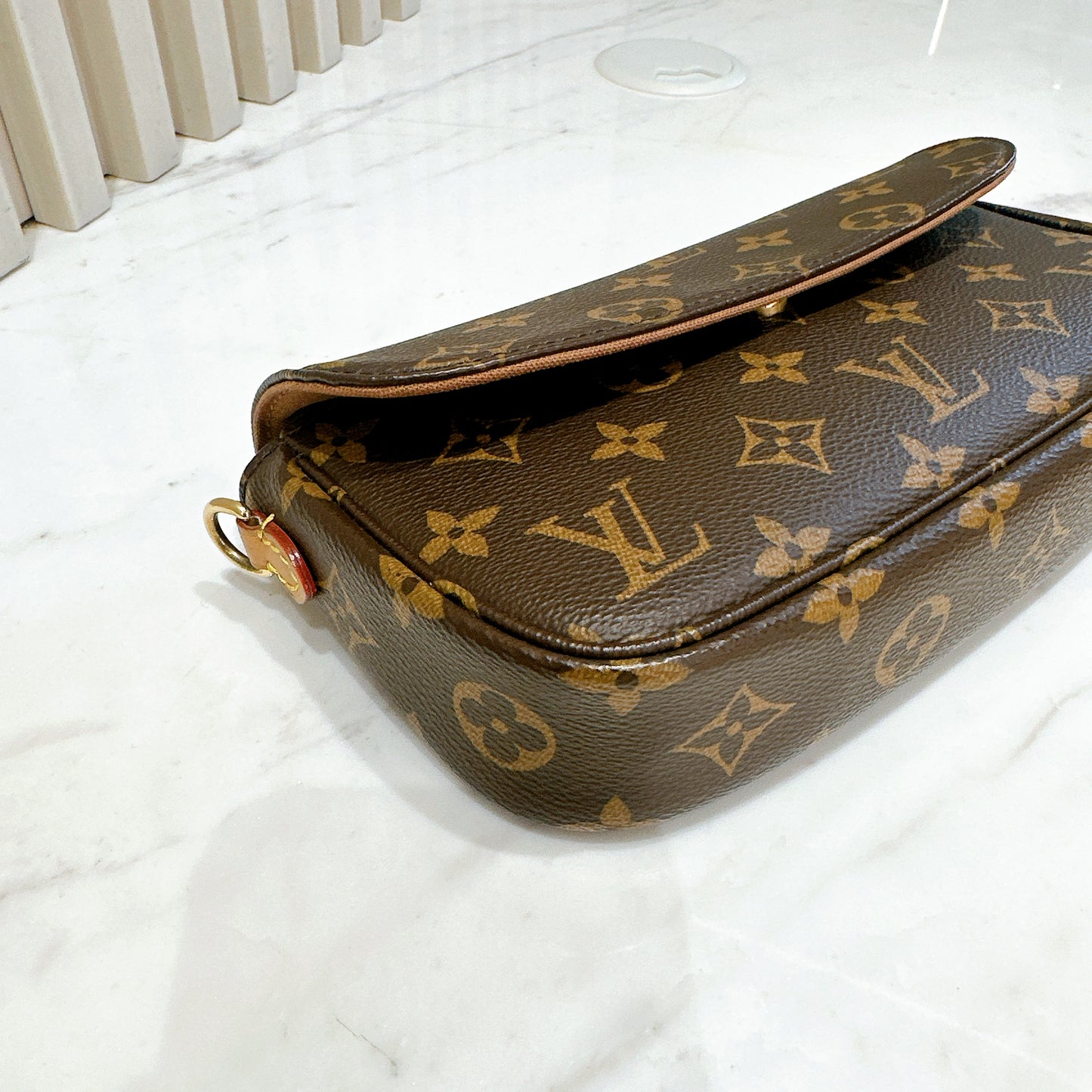 LV Monogram Ivy