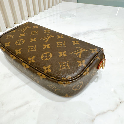 LV Monogram Ivy