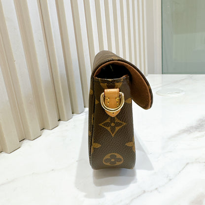 LV Monogram Ivy