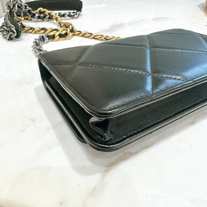 Chanel 19 WOC in Black