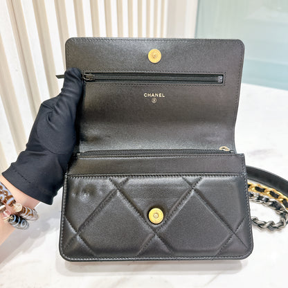 Chanel 19 WOC in Black