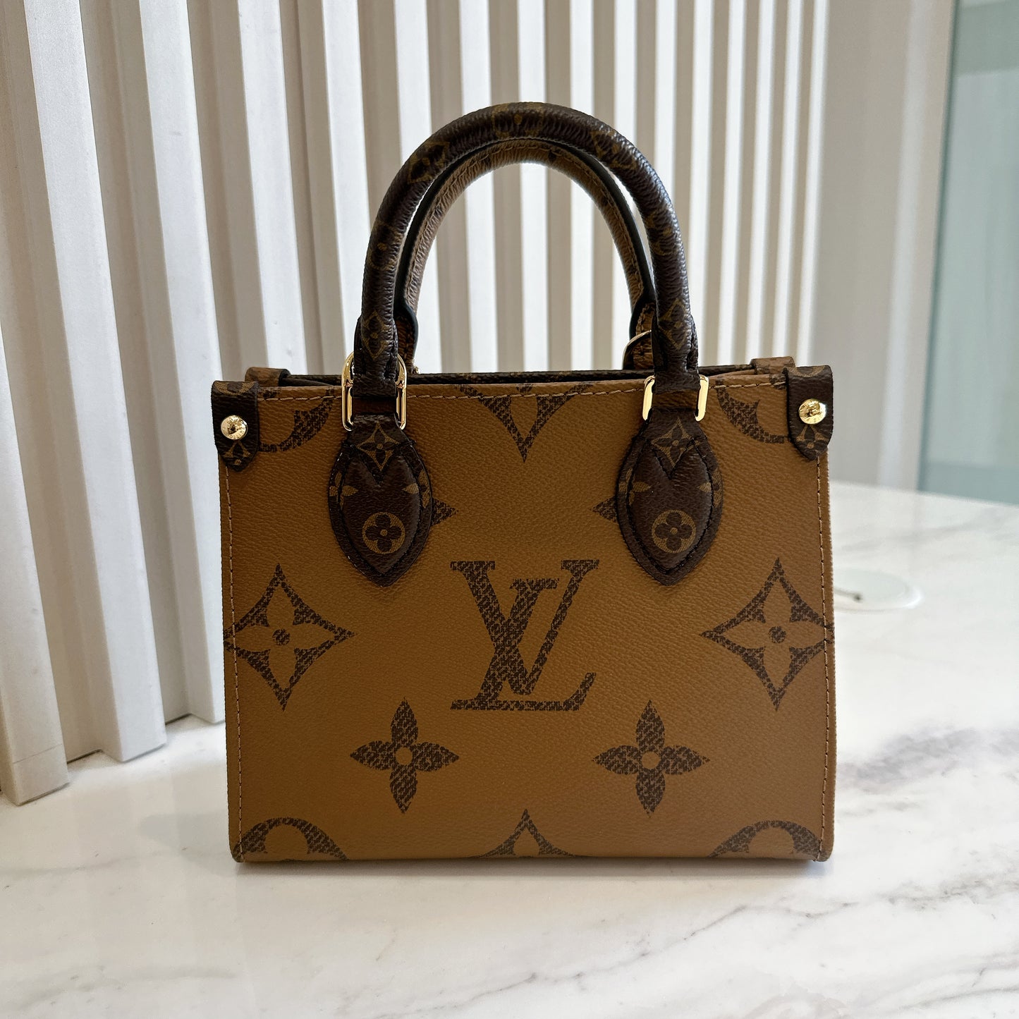 LV Monogram Reverse On The Go BB
