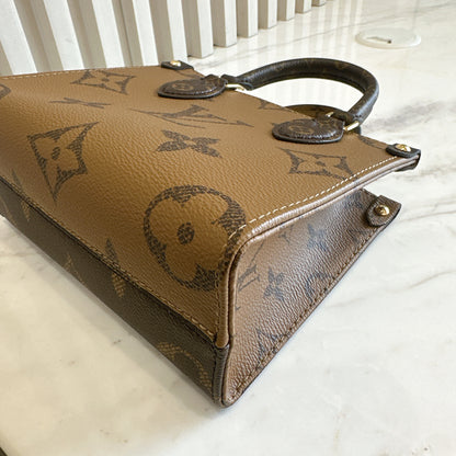 LV Monogram Reverse On The Go BB