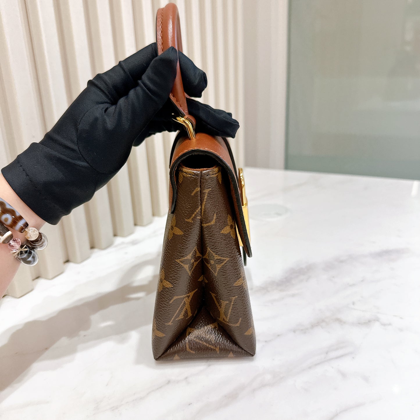 LV Locky BB in Caramel