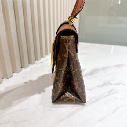 LV Locky BB in Caramel