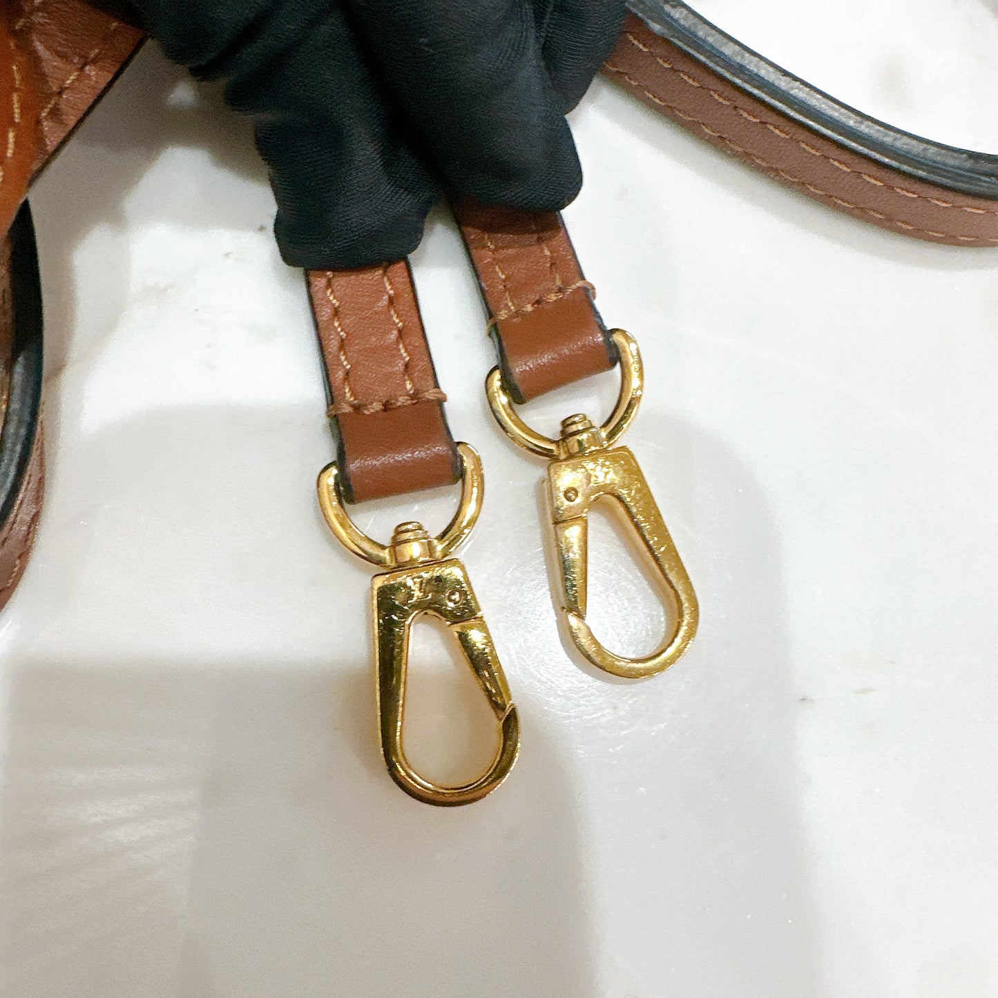 LV Locky BB in Caramel