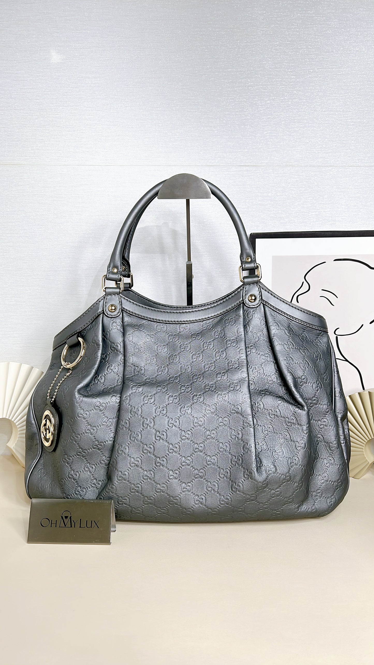 Gucci Sukey Shoulder Bag in Silver