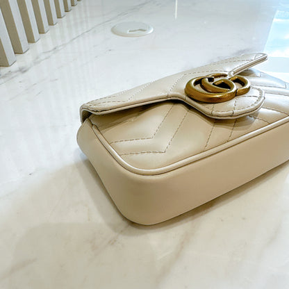 Gucci Marmont Supermini in White