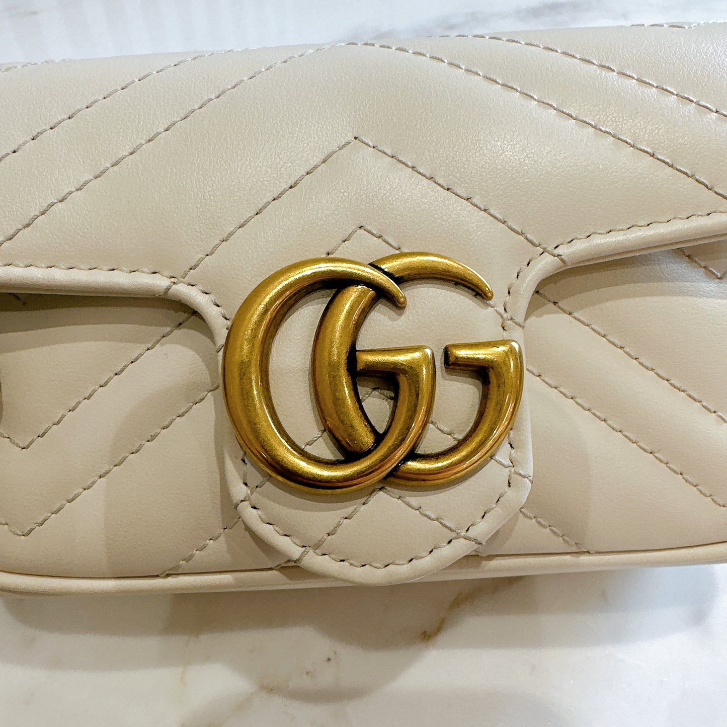 Gucci Marmont Supermini in White