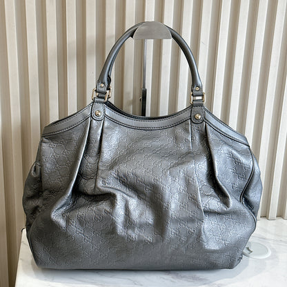 Gucci Sukey Shoulder Bag in Silver