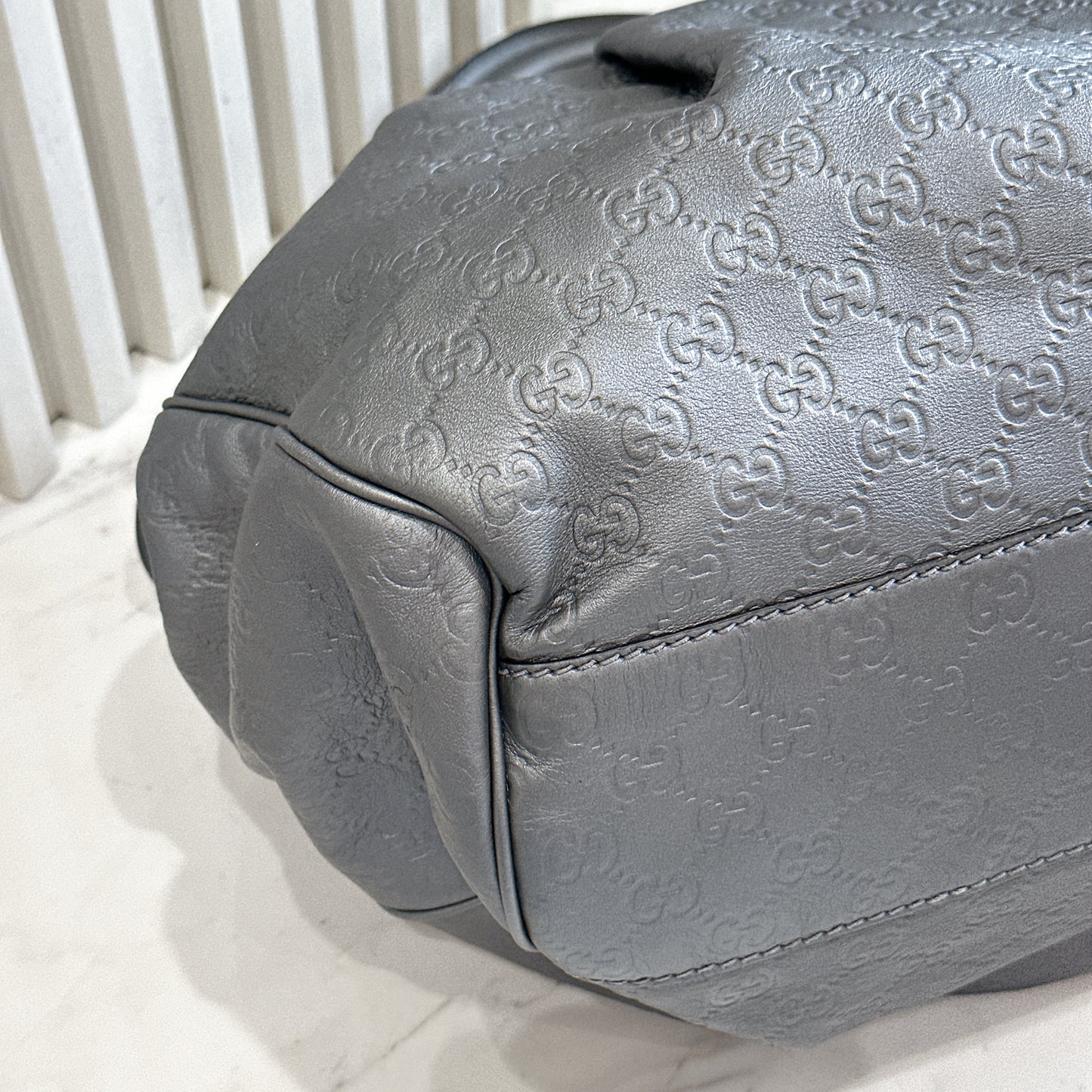 Gucci Sukey Shoulder Bag in Silver