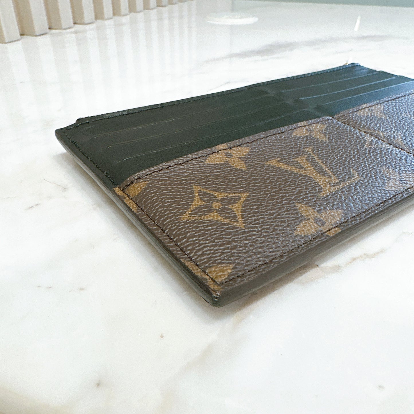 LV Daily Slim Pouch
