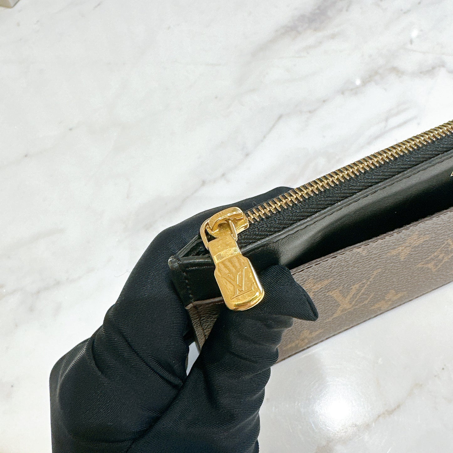 LV Daily Slim Pouch