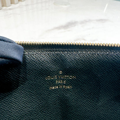 LV Daily Slim Pouch