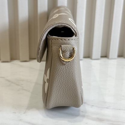 LV Ivy Bicolour WOC
