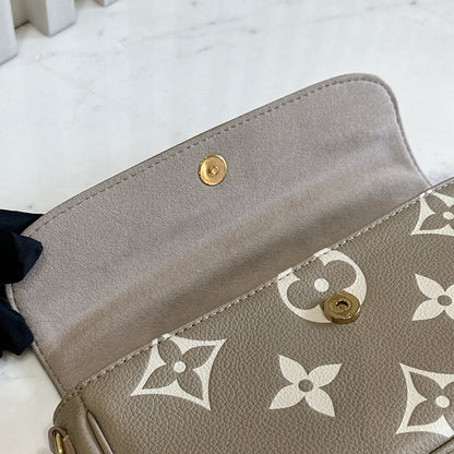 LV Ivy Bicolour WOC