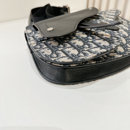 Dior Saddle Pouch in Blue Dior Oblique