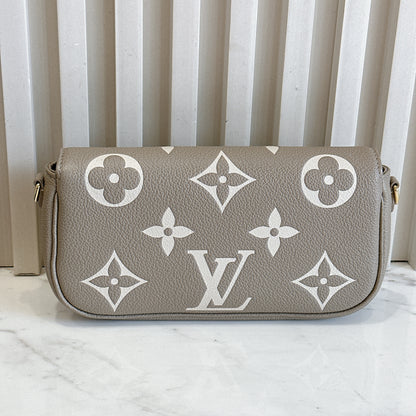 LV Ivy Bicolour WOC