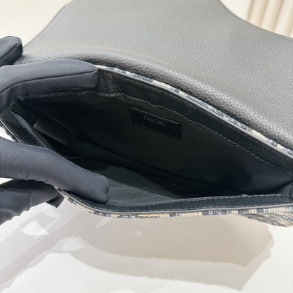 Dior Saddle Pouch in Blue Dior Oblique