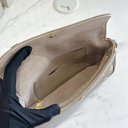 LV Ivy Bicolour WOC