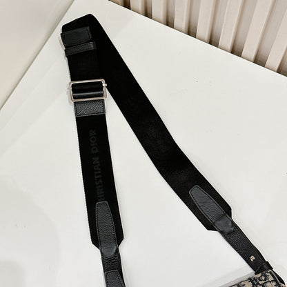 Dior Saddle Pouch in Blue Dior Oblique