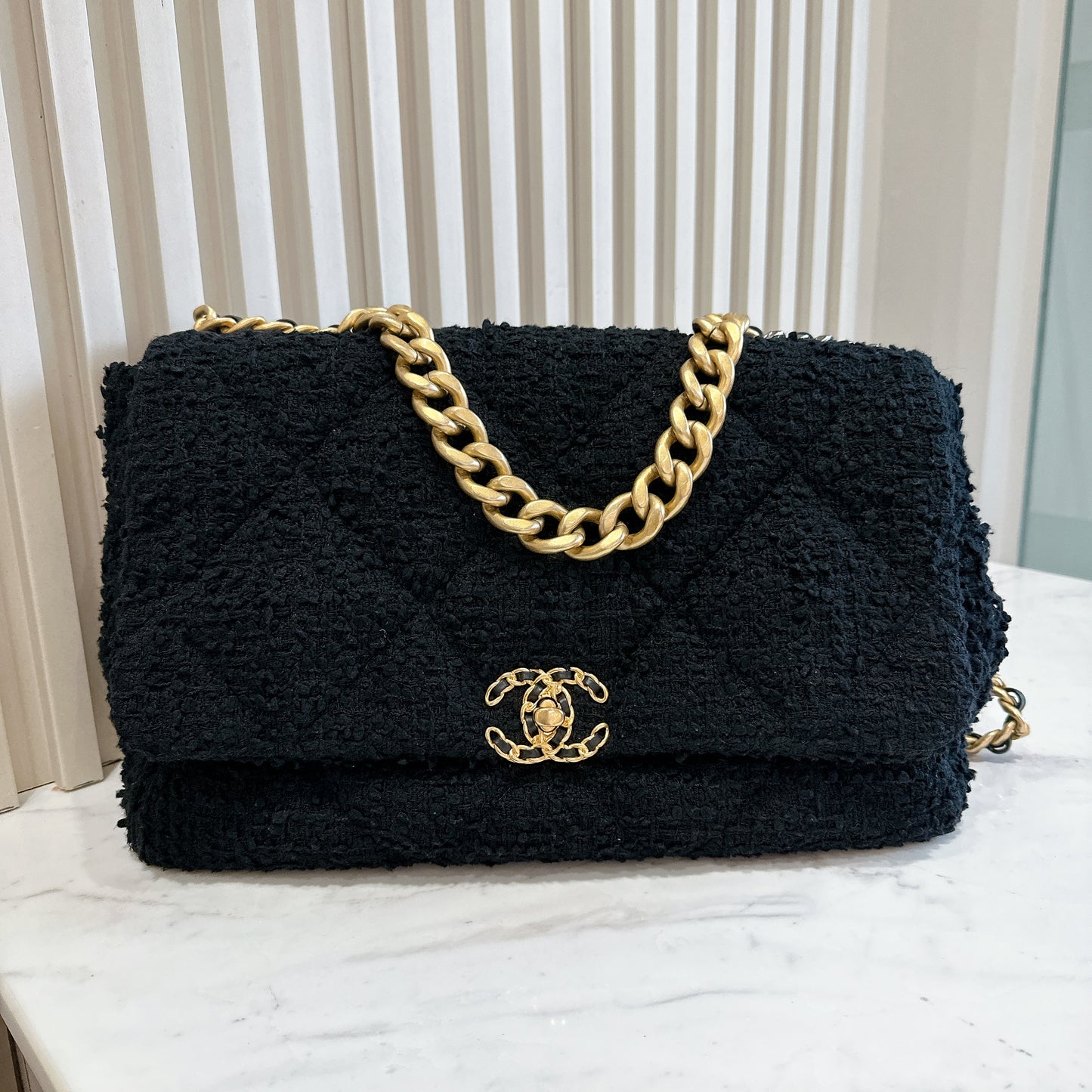 Chanel 19 Tweed Large in Black