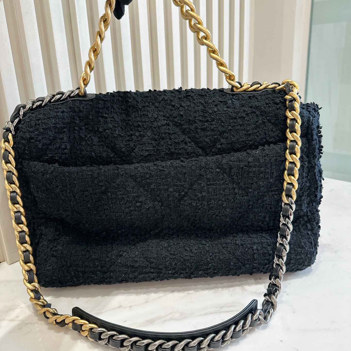 Chanel 19 Tweed Large in Black