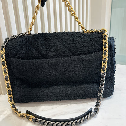 Chanel 19 Tweed Large in Black