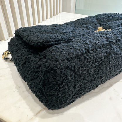 Chanel 19 Tweed Large in Black