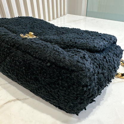 Chanel 19 Tweed Large in Black